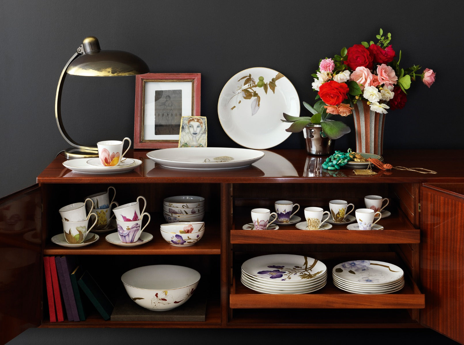 Royal Copenhagen Flora højhankskop m/ underkop, Rhododendron - 27 cl. - Bahne